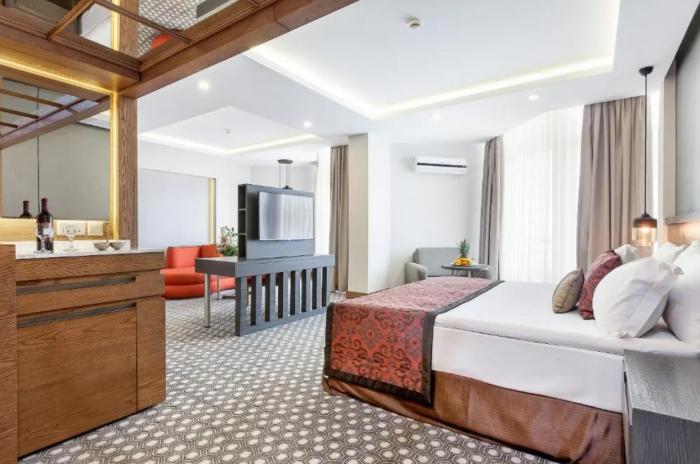 Salamis Bay Conti Resort Hotel & Casino Gazimağusa Oda fotoğraf Suite