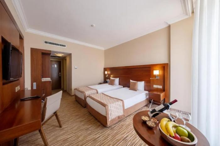 Salamis Bay Conti Resort Hotel & Casino Gazimağusa Oda fotoğraf A room at the hotel