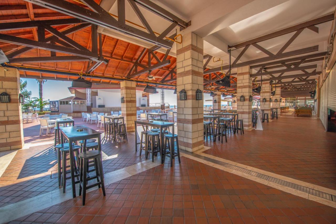 Salamis Bay Conti Resort Hotel & Casino Gazimağusa Dış mekan fotoğraf The interior of the terminal