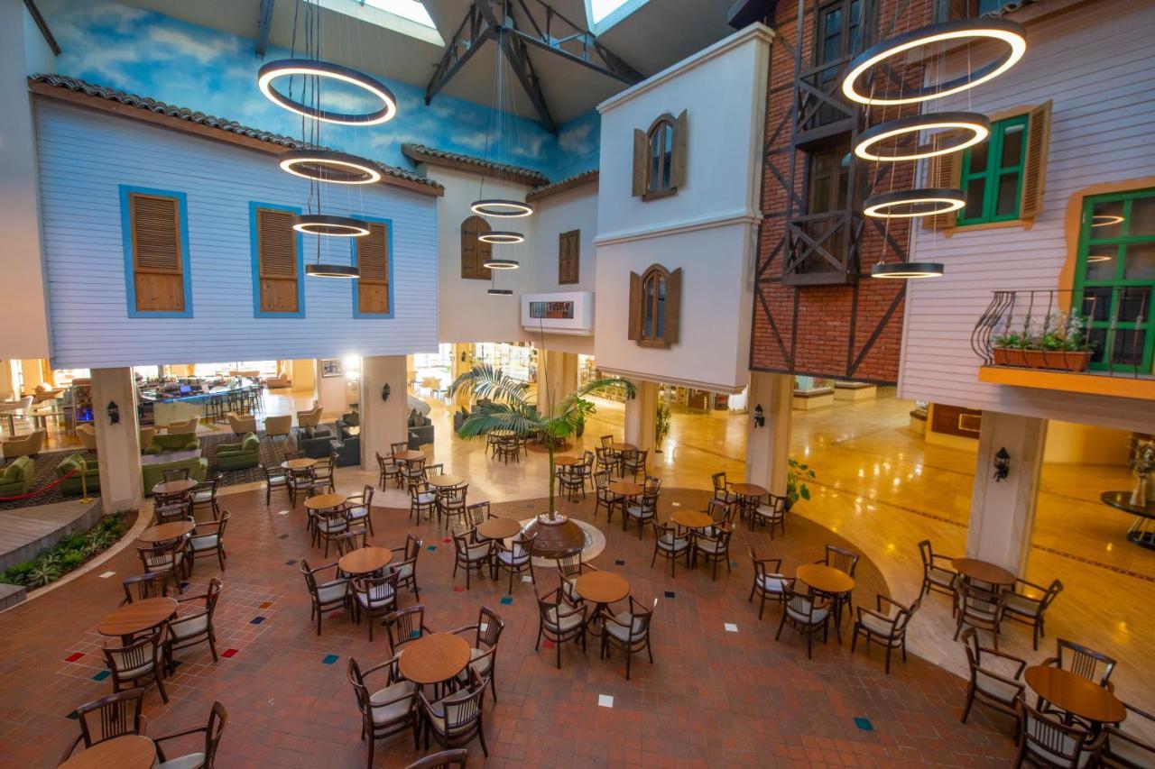Salamis Bay Conti Resort Hotel & Casino Gazimağusa Dış mekan fotoğraf The interior of the hotel